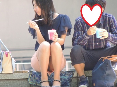 お座りお姉さん発見！！（ＦＨＤ）大変です！！パンツが見えてますよ６６