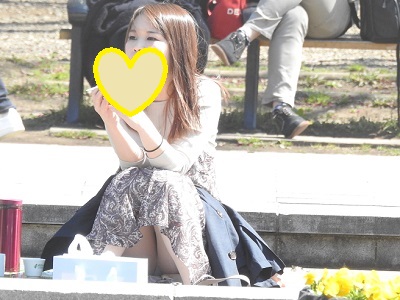 新作です!!(FHD)大変です!!彼氏に夢中になり、パンツが見えてますよ228
