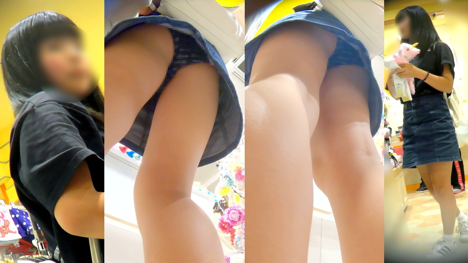 友達とはしゃいで撮られちゃうCちゃんのパンチラ