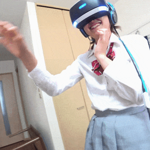 [4Kエンコ] ゲームに夢中なあの子に夢中 クルミちゃん編 [座りパンチラ＋胸チラ＋逆さめくり]